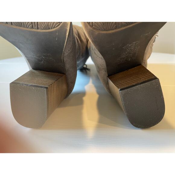 Solely Black By BKE Landon Tall Lace Back Heel Boots Knee High Size 7.5 Taupe - Picture 13 of 16